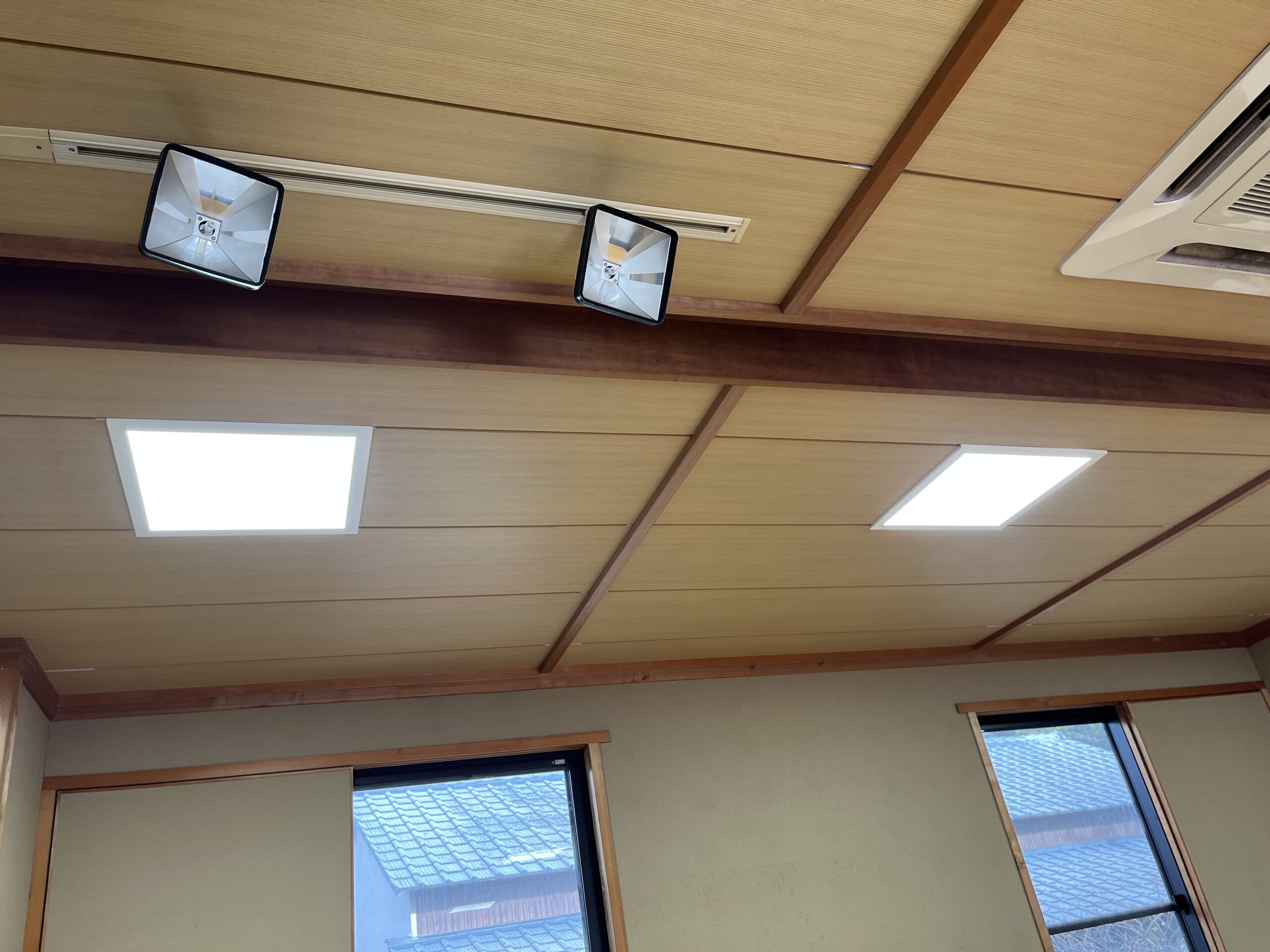 投稿についてもっと詳しく 蛍光灯をLEDへ交換　電気工事もお任せ！